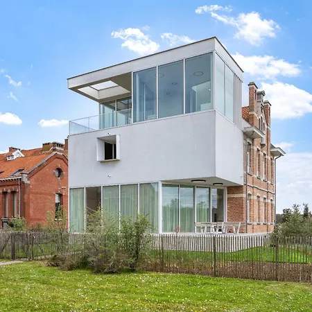 Villa Aime Aan Zee Beachhouse 5p - Private Garden & 2 Free Parkingspots Oostende